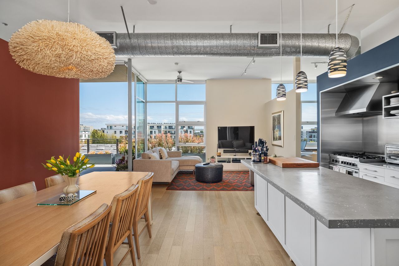 Building Photo - 4080 Glencoe Ave