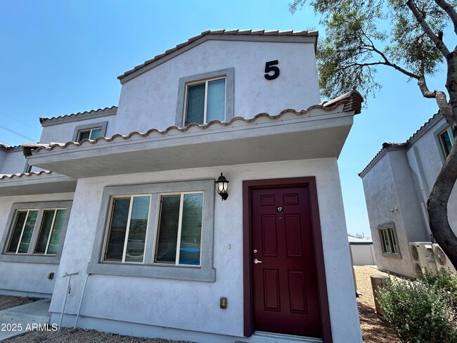 Primary Photo - 17402 N 19th Ave