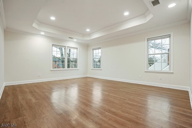 Building Photo - 2114 Elizabeth Ave