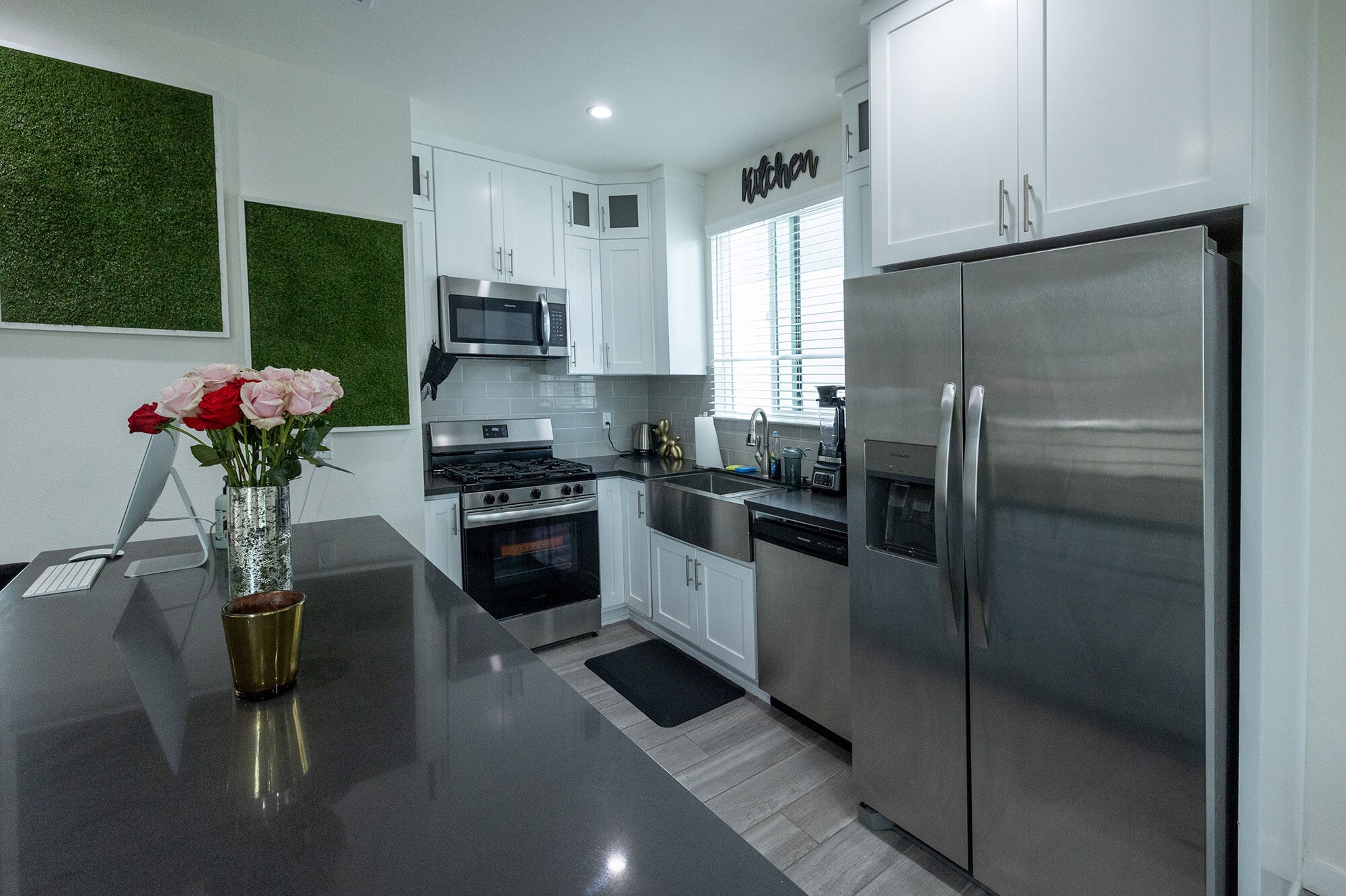 Building Photo - 1128 W 39th St