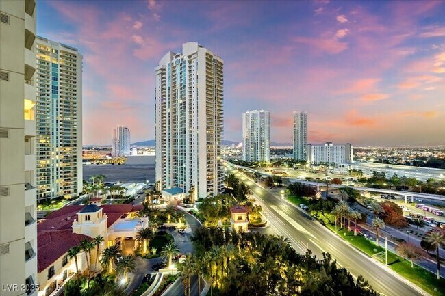 Building Photo - 2877 Paradise Rd