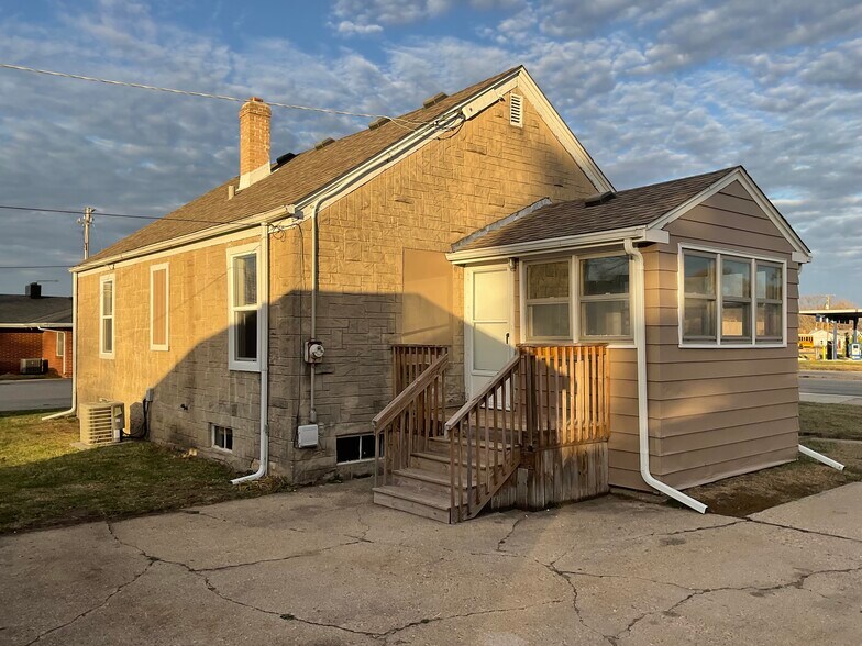 Building Photo - 6306 N 2nd St