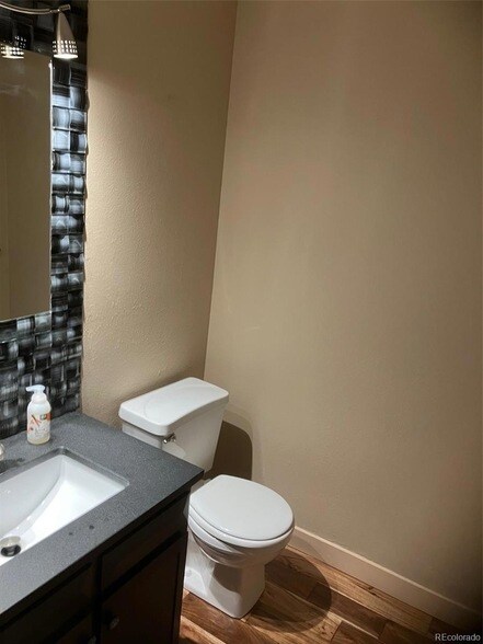 Building Photo - 9260 W Utah Ave