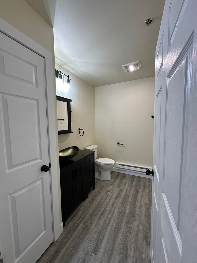 Building Photo - Valley View Estates C