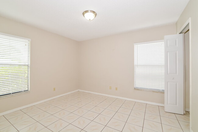 Building Photo - 3116 S Horizon Pl