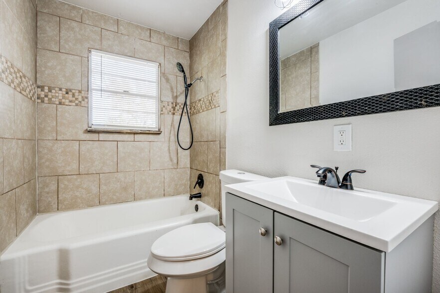 Building Photo - 723 Glen Rhea Dr
