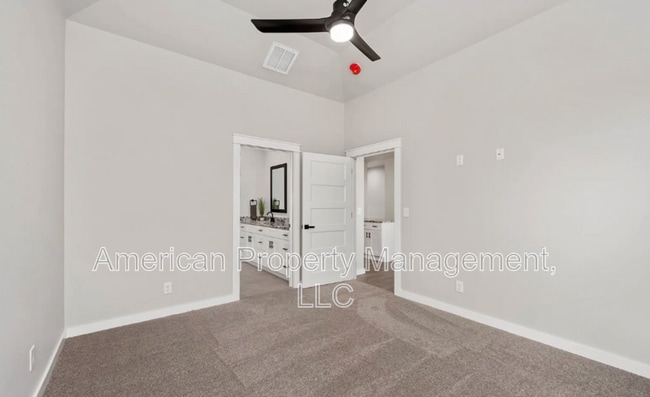 Building Photo - 311 N Choctaw Ave