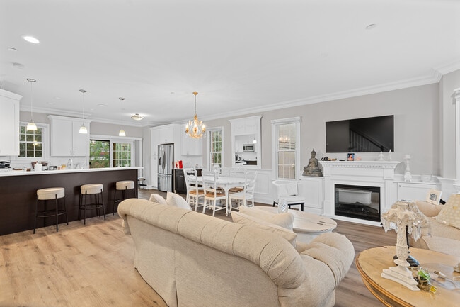 Building Photo - 4 Central Ave