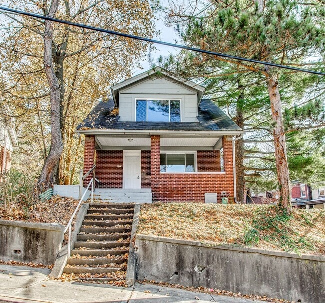 Primary Photo - 2 bedroom home in Garfield for Rent!