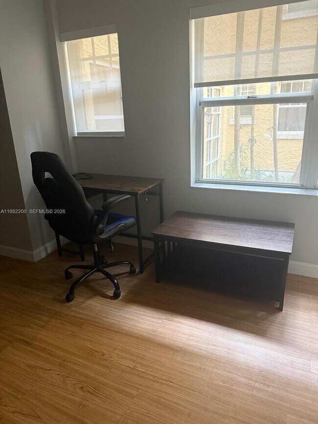 Building Photo - 1255 Pennsylvania Ave