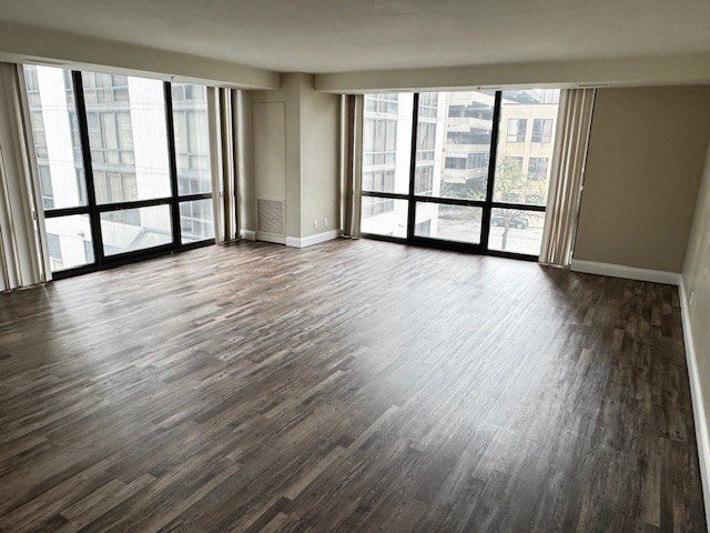 Building Photo - 125 SW Jefferson Ave