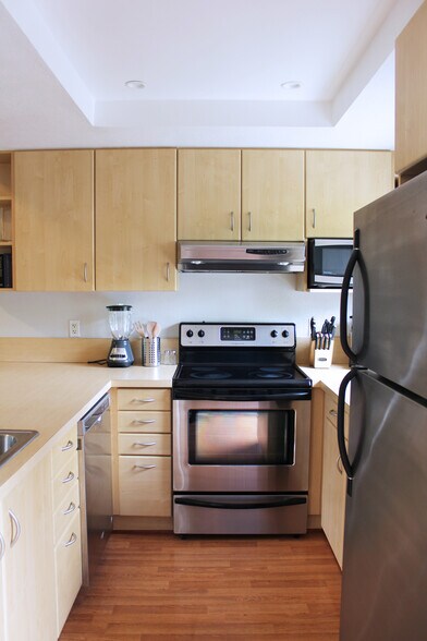 Building Photo - 8368 Via Sonoma
