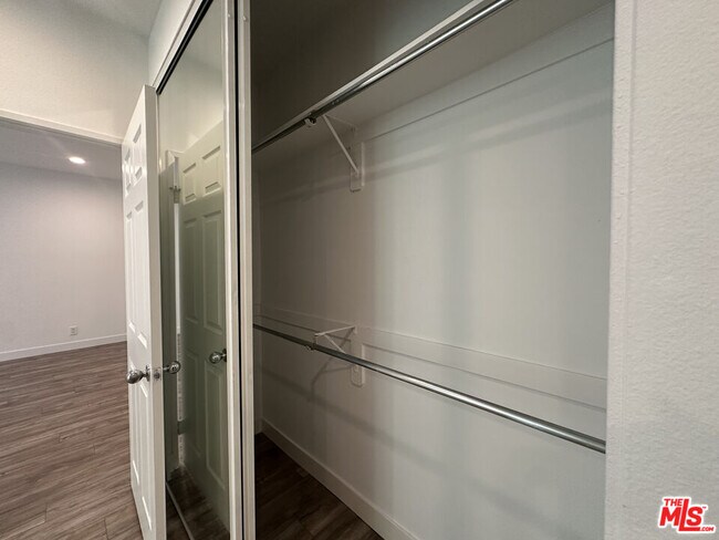 Building Photo - 8614 Burton Wy