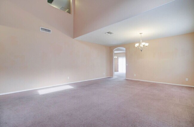 Building Photo - 5659 S 239th Dr
