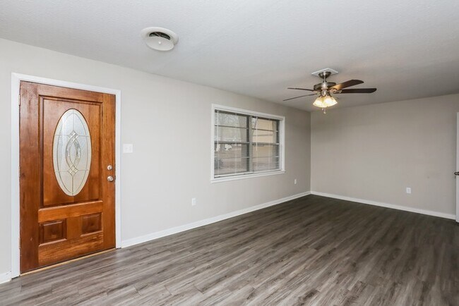 Building Photo - Beautiful Home in Pearl, MS!