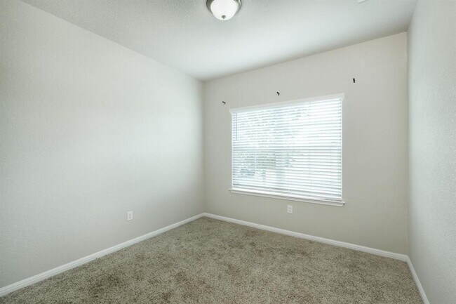 Building Photo - 117 Kramer St