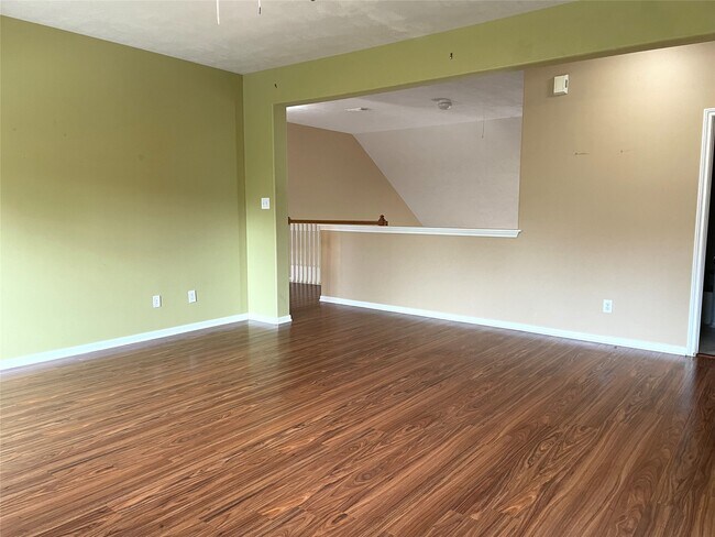 Building Photo - 46 S April Mist Cir