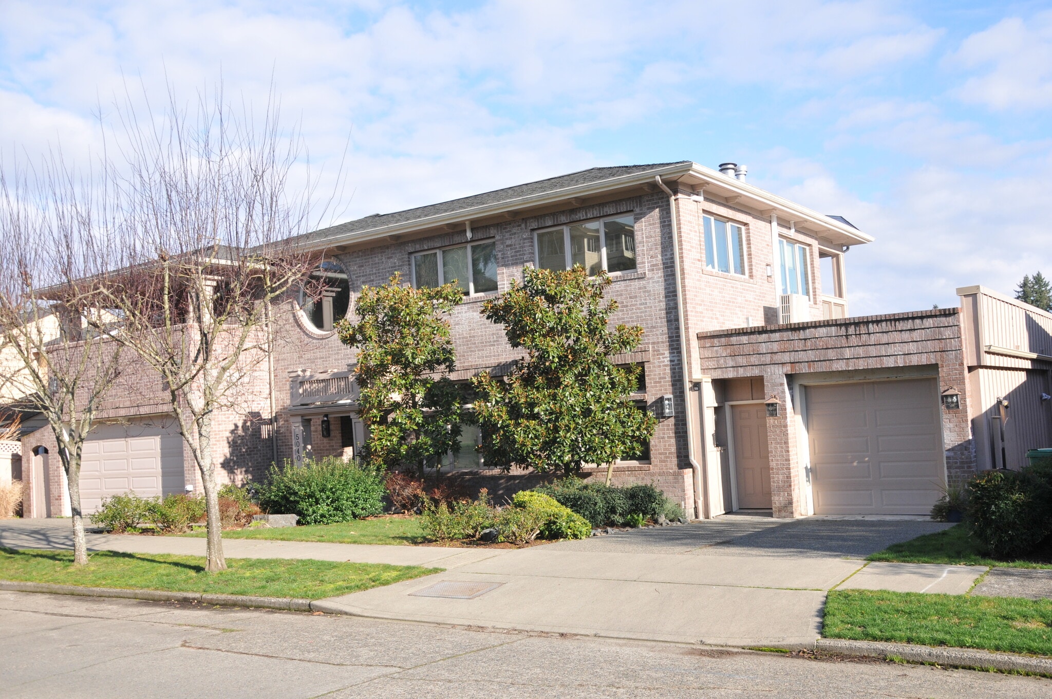 Building Photo - 5040 Ivanhoe Pl NE