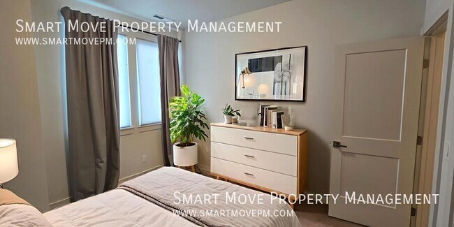 Building Photo - 3213 S Shadywood Way