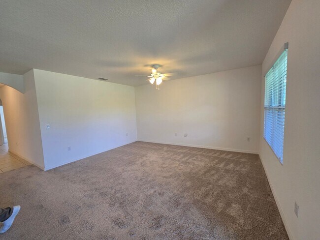 Building Photo - 121 Fishermans Cove Dr