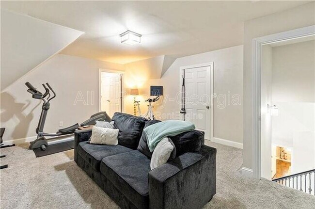 Building Photo - 203 Lenox Dr