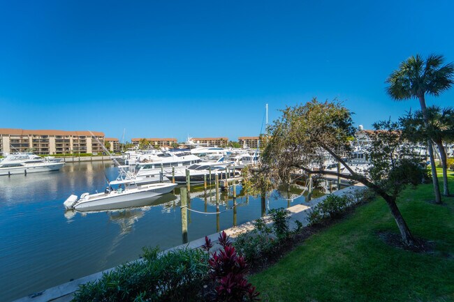 Building Photo - 2501 Marina Isle Way