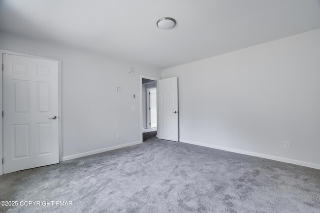 Building Photo - 458 Country Pl Dr