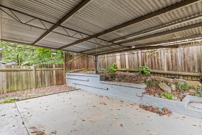 Building Photo - 2788 Lancaster Dr