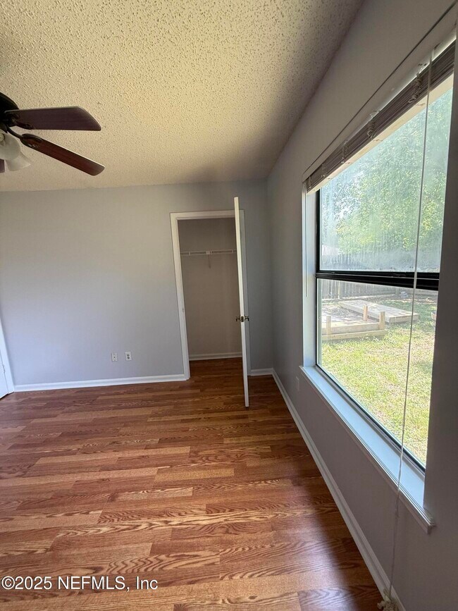 Building Photo - 12615 Enchanted Hollow Dr