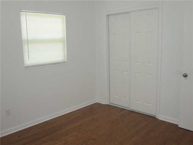 Building Photo - 3302 W Wallace Ave