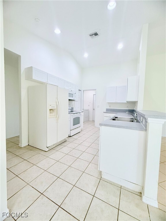 Building Photo - 2452 NW 9th St