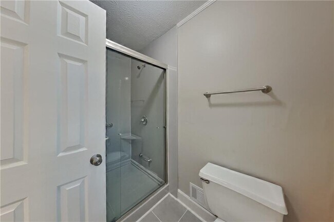 Building Photo - 1028 Pine Cove Dr SW