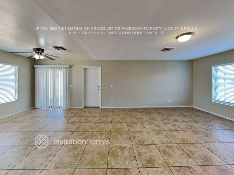 Building Photo - 3735 W Sunland Ave