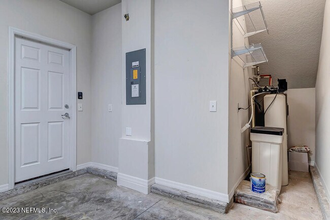 Building Photo - 7034 Butterfly Ct