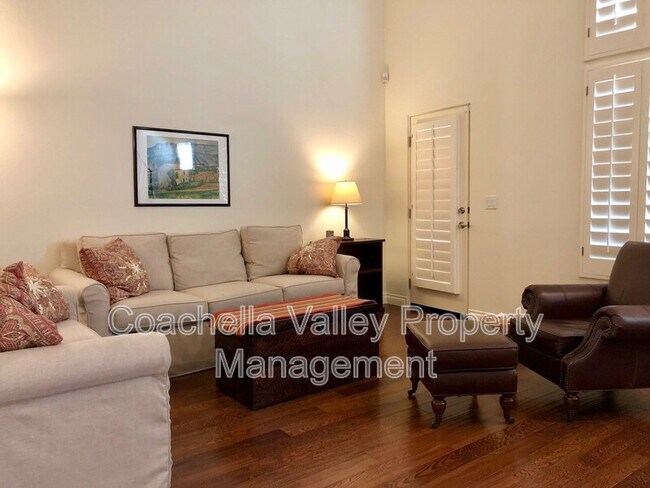 Building Photo - 233 Villorrio Dr E