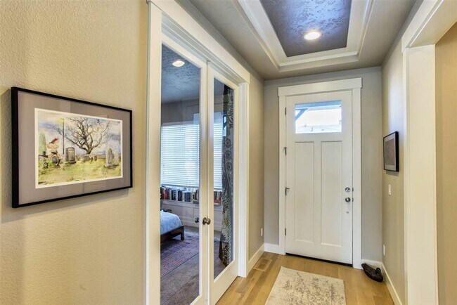 Building Photo - Beautiful 3 bed, 2 bath home in SpurWing Greens Subdivision!