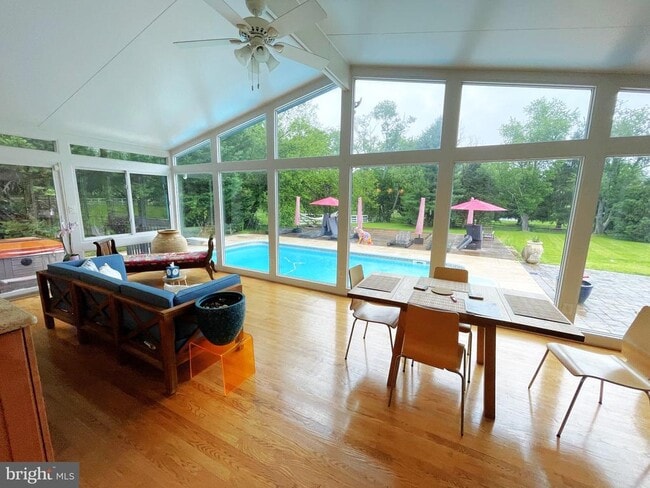 Building Photo - 13209 Lantern Hollow Dr