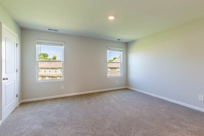 Building Photo - 626 Longtail Ln