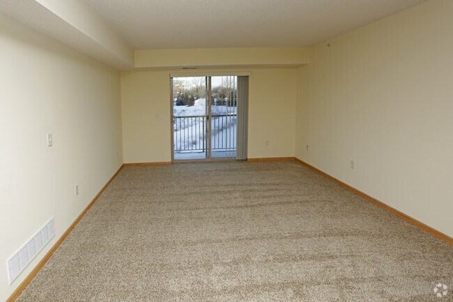 Interior Photo - Arcade Estates West