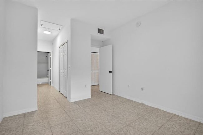 Building Photo - 6103 NW 116 Pl