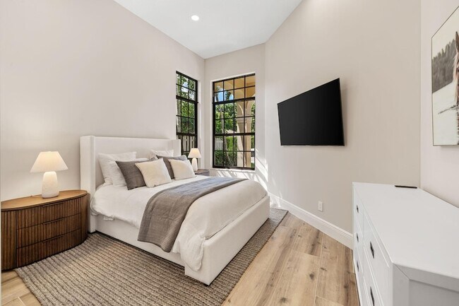 Building Photo - 2658 Players Ct