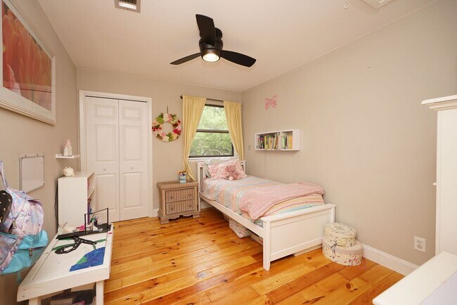 Building Photo - Updated 4 bedroom home in Bluewater Bay!