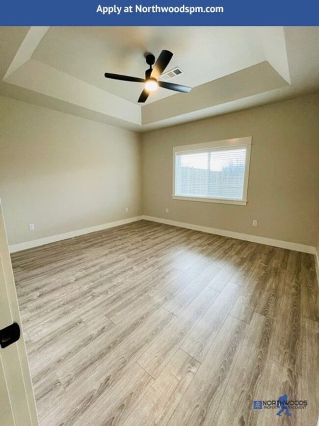 Building Photo - Newer Gorgeous Home in Desirable Neighborhood