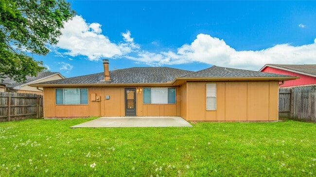 Building Photo - 1911 Ripple Creek Dr