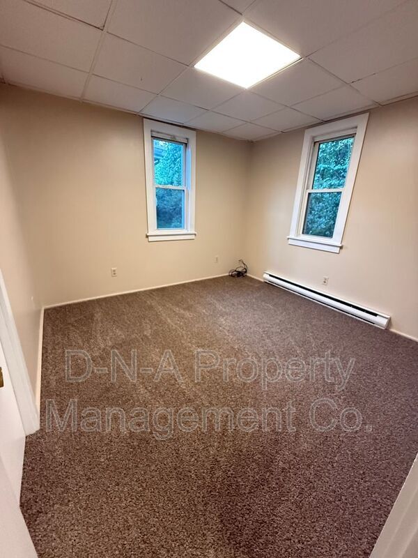 Building Photo - 110 Cabanna Ln