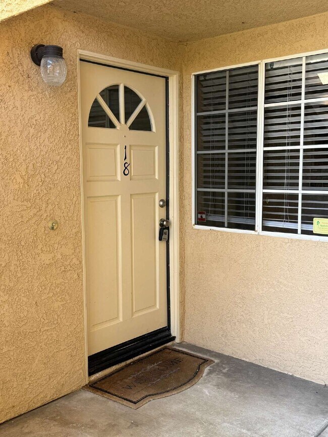 Building Photo - 6991 Ballena Way