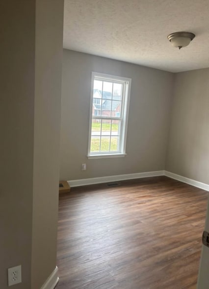 Building Photo - 1012 Crystal Bear Trail