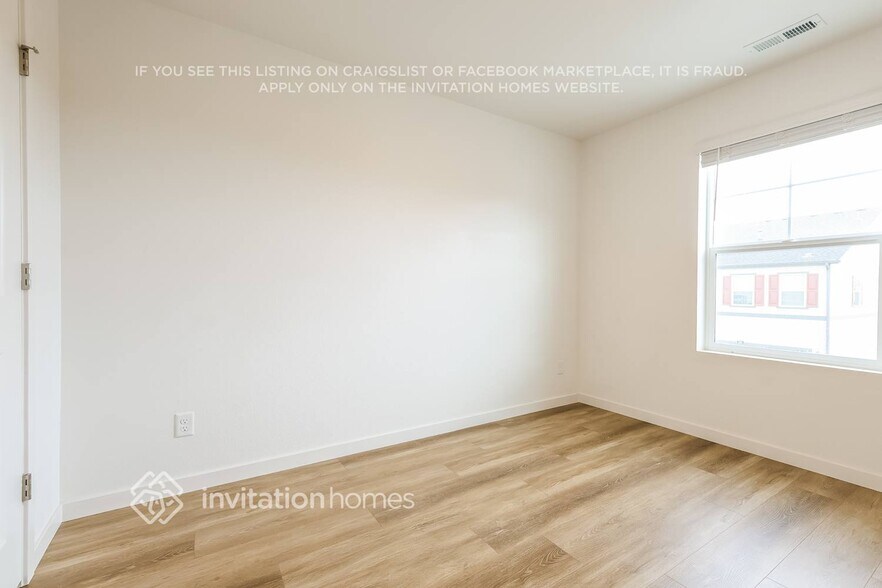 Building Photo - 287 S Uriah St