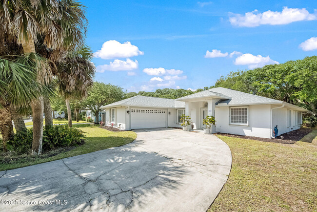 Building Photo - 210 Heron Dr
