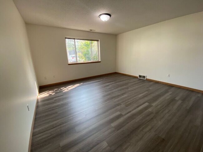 Building Photo - $1,050 | 2 Bedroom, 1 Bathroom Apartment | Pet Friendly* | Available for August 1st, 2026 Move In!